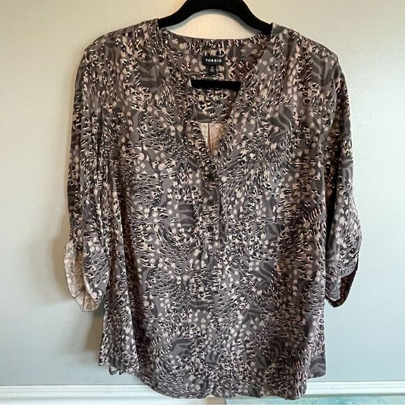 Torrid Harper Pullover Top blouse shirt leopard zebra print size 0 Large 12 - Picture 5 of 7